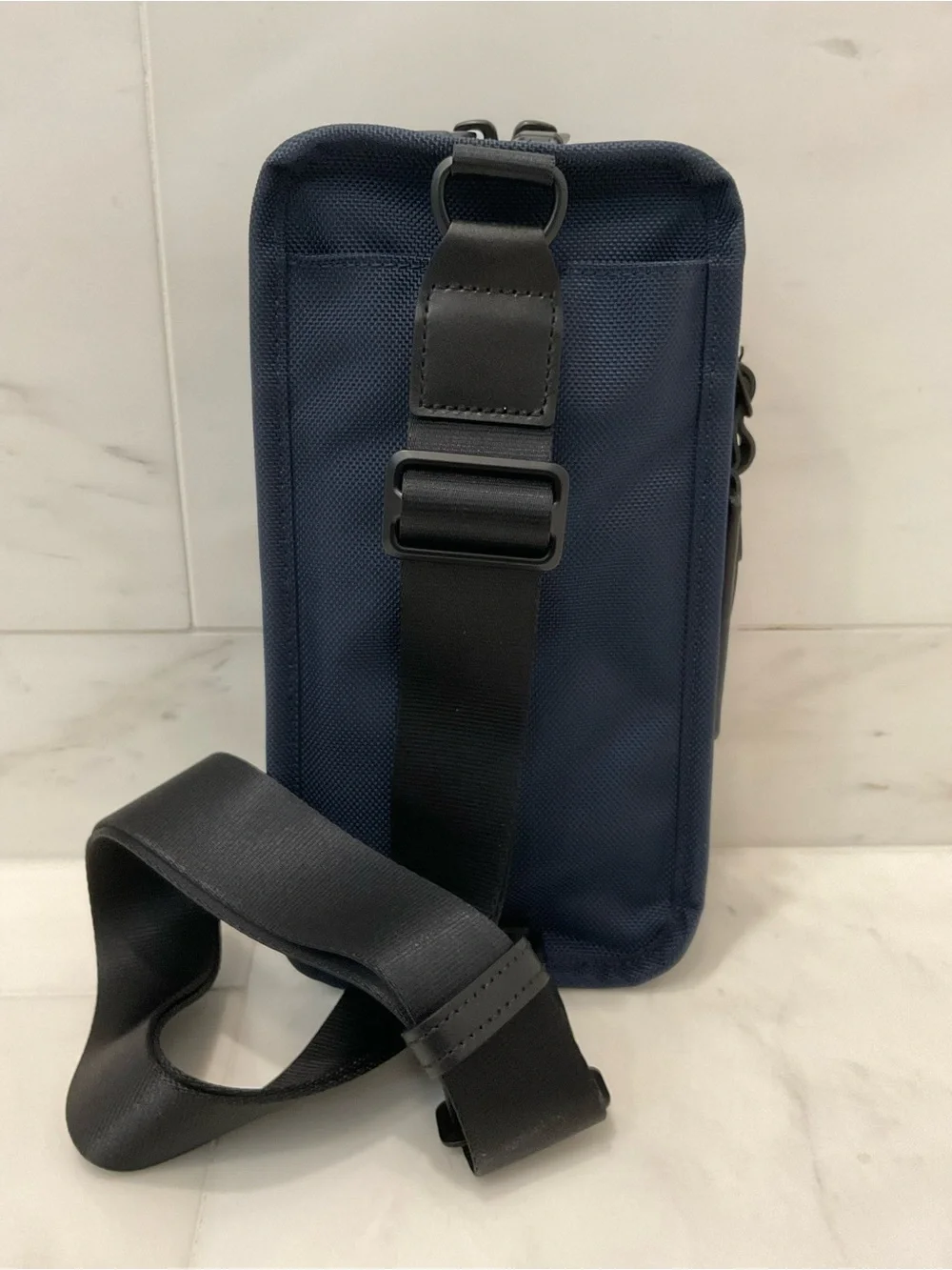 NEW Tumi ALPHA - 10.5” FXT Ballistic Nylon Compact Sling Crossbody - NAVY BLUE